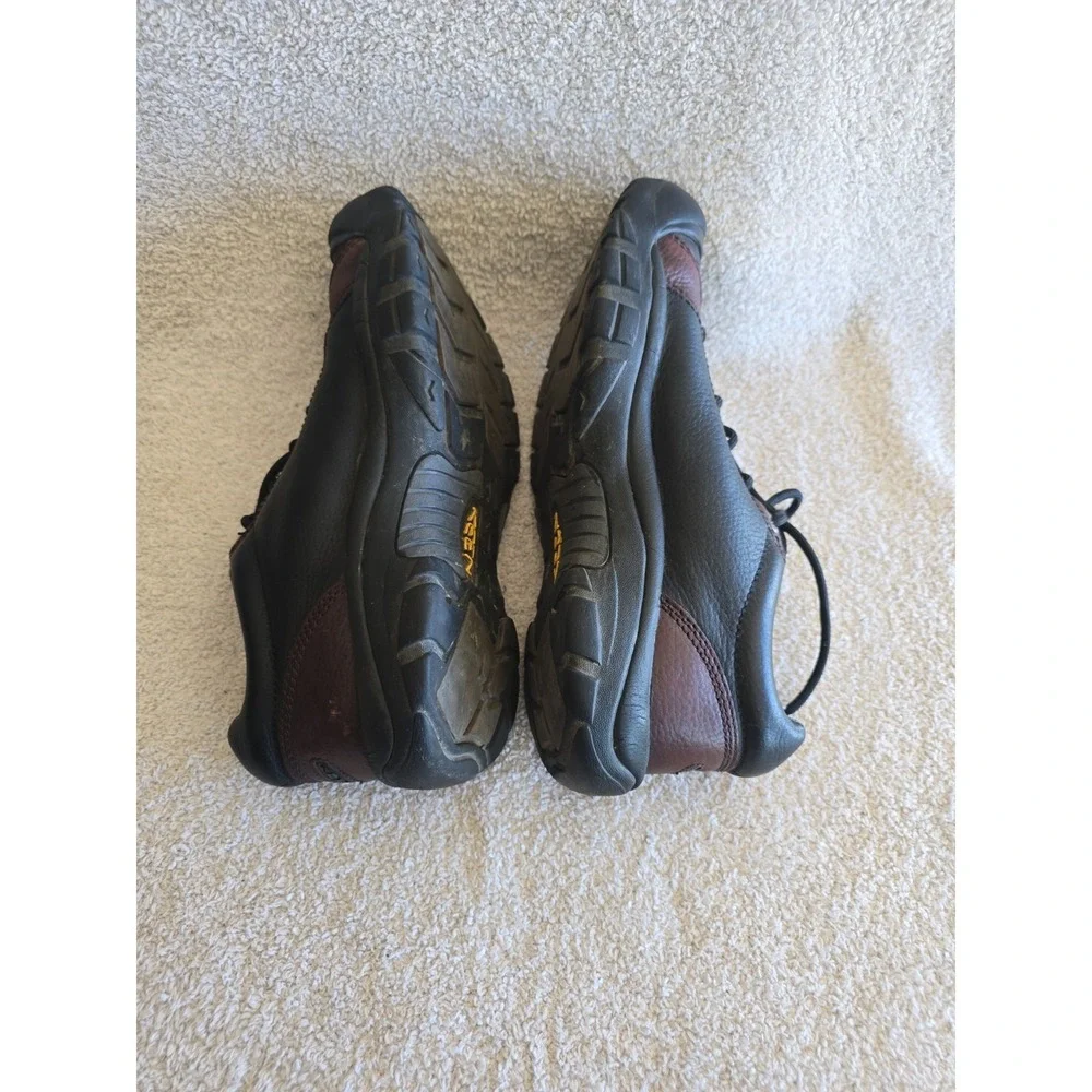 Keen two toned